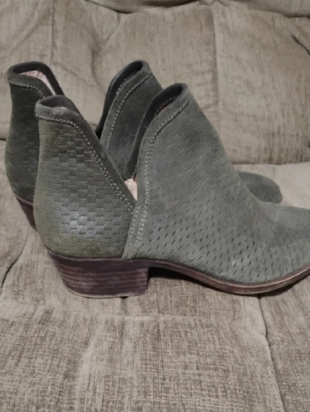 Women's Slip-On Suede Casual Shoes in Green- Comfortable Everyday Style - Picture 3 of 4